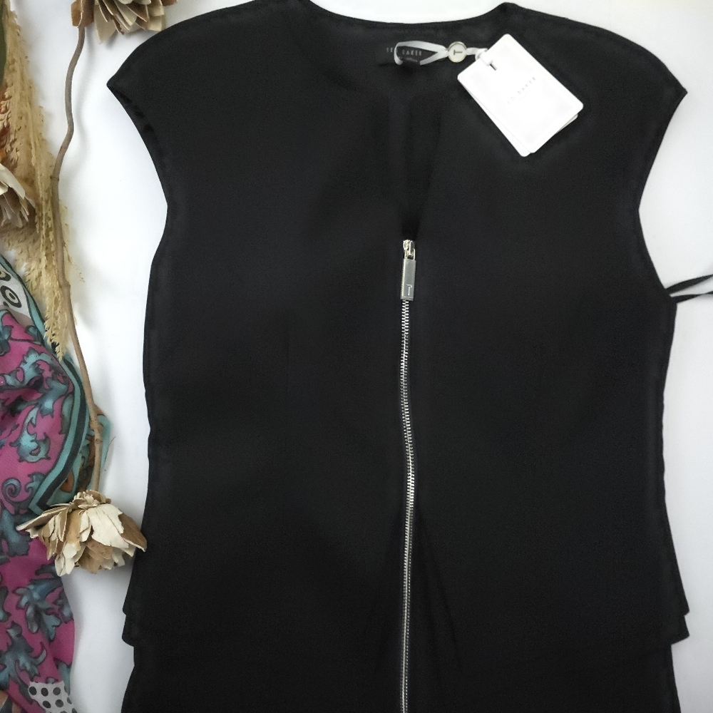 New Ted Baker Structured Zip Peplum  Black Dress Sz 8 - Picture 2 of 13